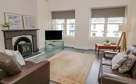 Gerrard House Apartment